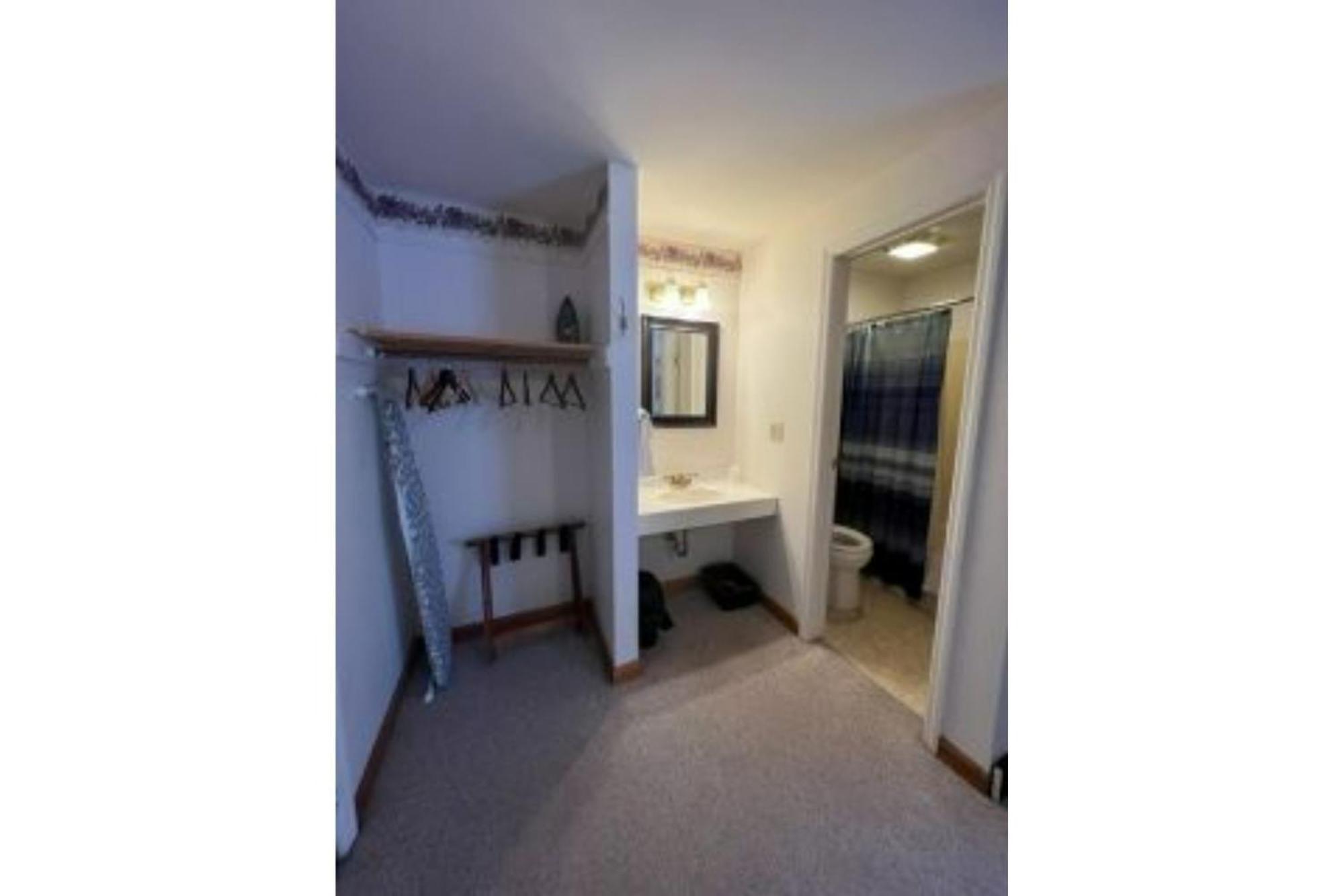 The Bavarian Manor Hotel Purling Chambre photo