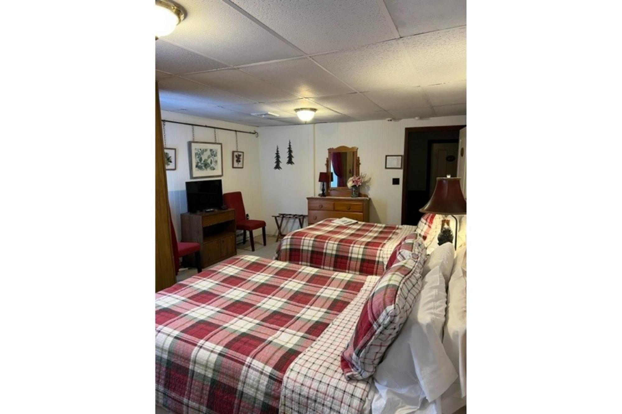 The Bavarian Manor Hotel Purling Chambre photo